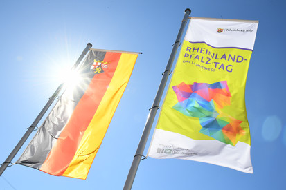Rheinland-Pfalz-Tag-Fahne