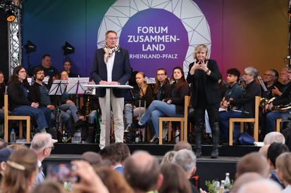 Finale des Landesfestes läuft – Politik im Dialog beim Bürgerempfang des Ministerpräsidenten